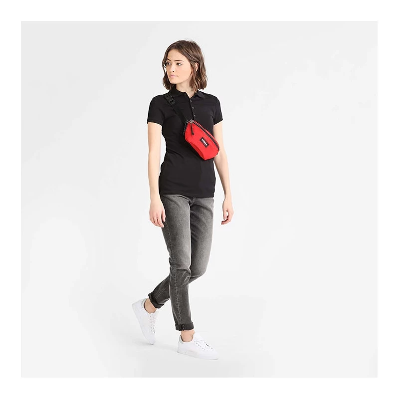 Eastpak Banane Springer 2 Litres Apple Pick Red 7 Eastpak Banane Springer 2 Litres Apple Pick Red – Image 5