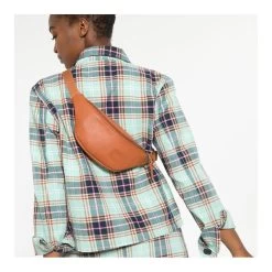 Eastpak Banane Springer 2 Litres Brandy Leather 13 Eastpak Banane Springer 2 Litres Brandy Leather -Delsey Paris Magasin banane springer 2 litres brandy leather 5