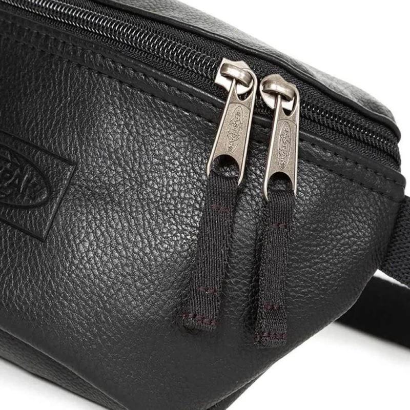 Eastpak Banane Springer 2 Litres Grained Black 7 Eastpak Banane Springer 2 Litres Grained Black – Image 5