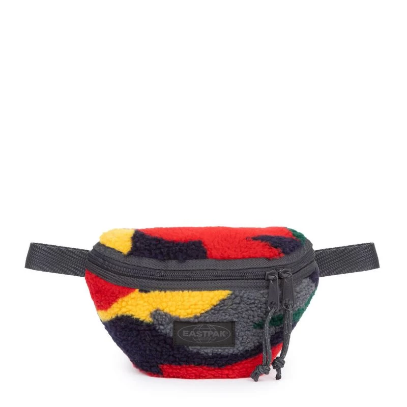 Eastpak Banane Springer 2 Litres Shearling Camo 3 Eastpak Banane Springer 2 Litres Shearling Camo