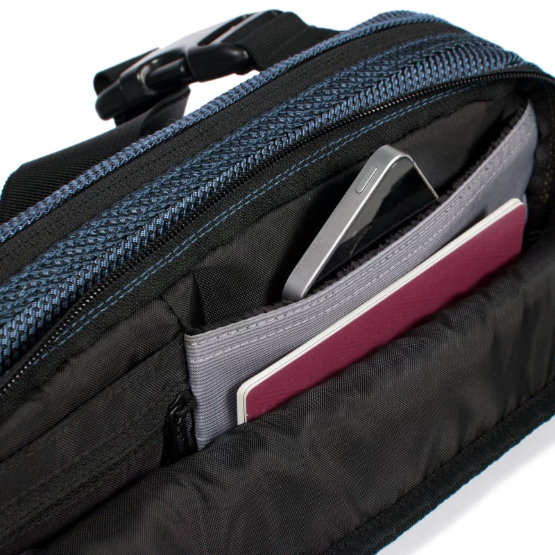 Eastpak Banane TY 4 Litres CNNCT Navy 5 Eastpak Banane TY 4 Litres CNNCT Navy – Image 3