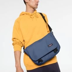 Eastpak Besace Jr 11.5 Litres Powder Pilot -Delsey Paris Magasin besace jr 115 litres powder pilot 3