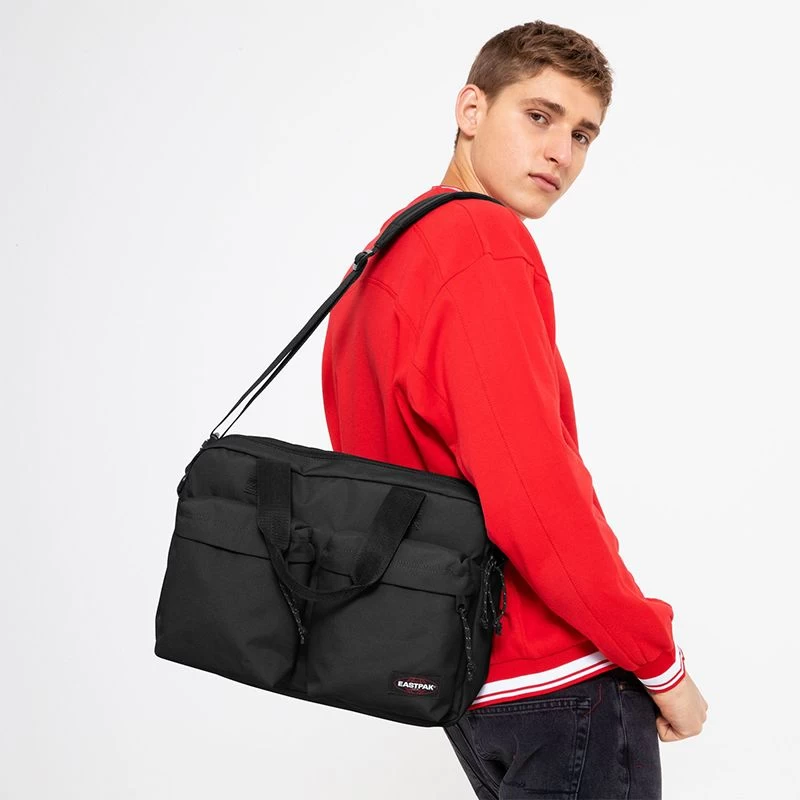 Eastpak Besace Tomsin 15 Pouces Black 6 Eastpak Besace Tomsin 15 Pouces Black – Image 4