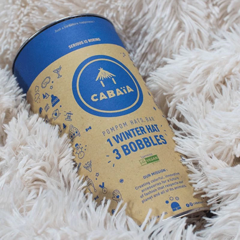 Cabaïa Bonnet Avec 3 Pompons Interchangeables Taille Unique Singapour Sling Mustard 5 Cabaïa Bonnet Avec 3 Pompons Interchangeables Taille Unique Singapour Sling Mustard – Image 3