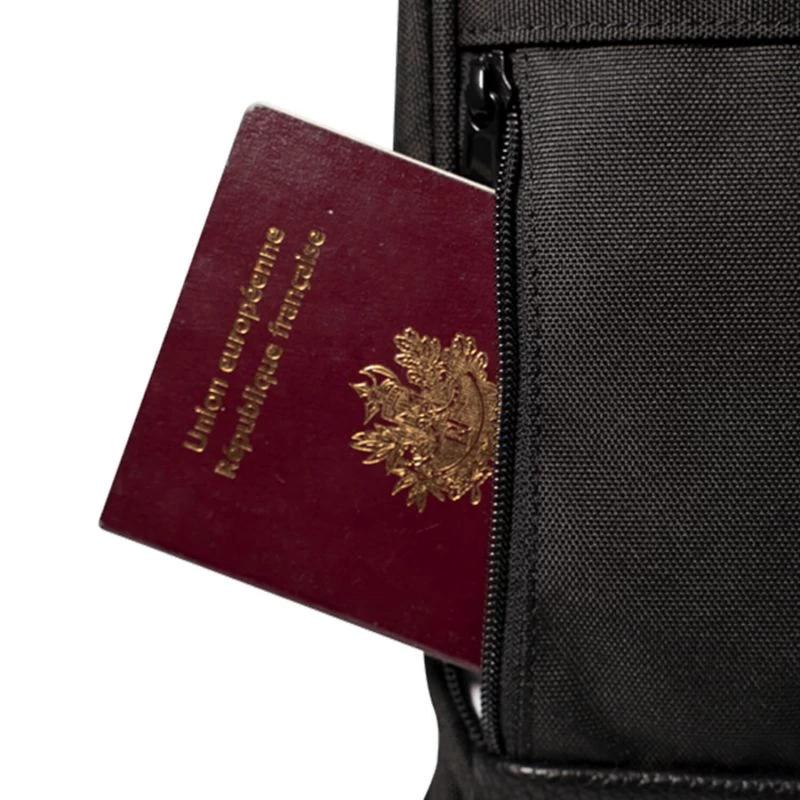 Cabaïa Sac à Dos Adventurer Mini 12 Litres + 2 Grandes Pochettes Berlin 10 Cabaïa Sac à Dos Adventurer Mini 12 Litres + 2 Grandes Pochettes Berlin – Image 8