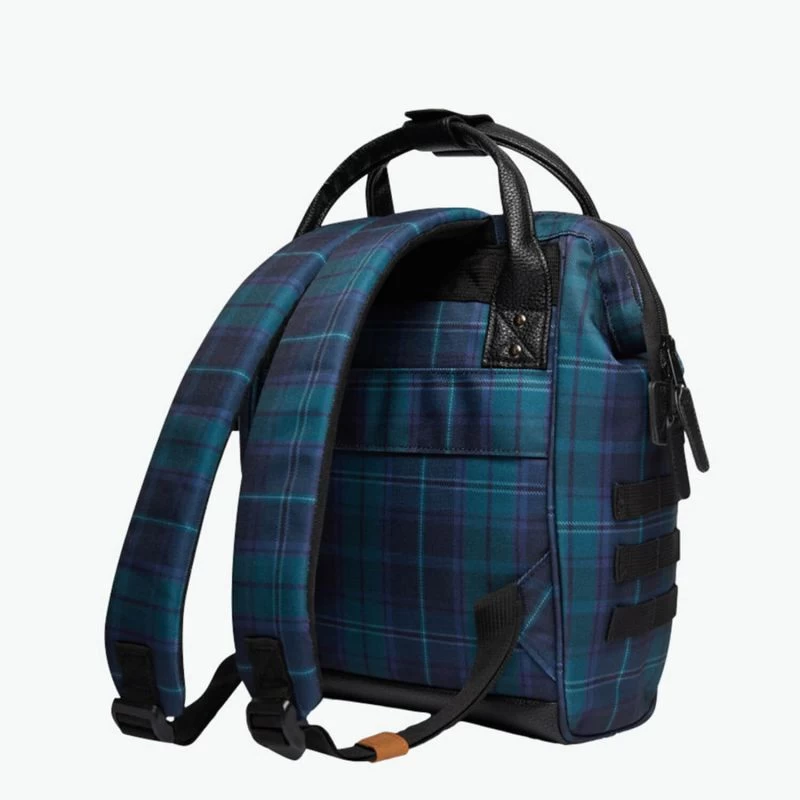 Cabaïa Sac à Dos Adventurer Mini 12 Litres + 2 Grandes Pochettes Birmingham 9 Cabaïa Sac à Dos Adventurer Mini 12 Litres + 2 Grandes Pochettes Birmingham – Image 7