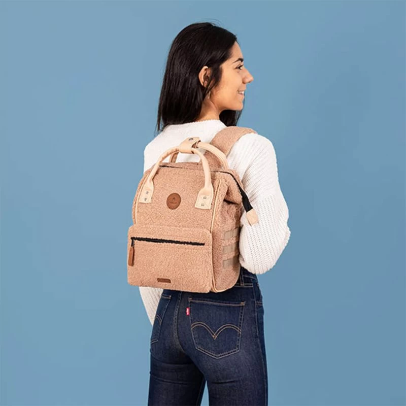 Cabaïa Sac à Dos Adventurer Mini 12 Litres + 2 Grandes Pochettes Manchester 11 Cabaïa Sac à Dos Adventurer Mini 12 Litres + 2 Grandes Pochettes Manchester – Image 9