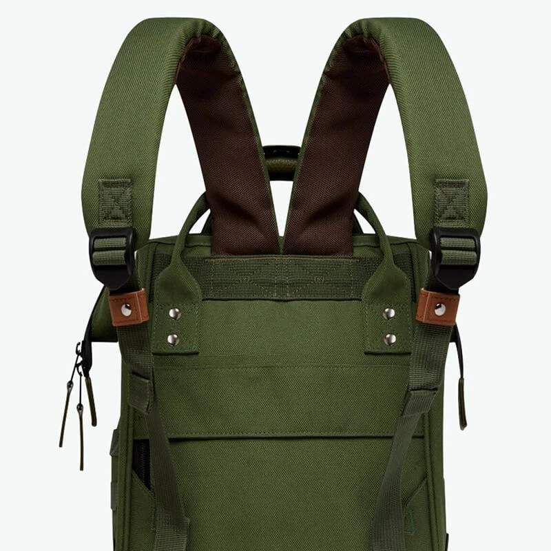 Cabaïa Sac à Dos Adventurer Mini 12 Litres + 2 Grandes Pochettes Seoul 10 Cabaïa Sac à Dos Adventurer Mini 12 Litres + 2 Grandes Pochettes Seoul – Image 8