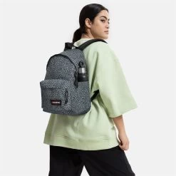 Eastpak Sac à Dos Day Pak'r S 38 Cm Funky Cheetah -Delsey Paris Magasin sac a dos day pak r s 38 cm funky cheetah 4