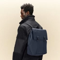 Rains Sac à Dos MSN Bag 40 Cm Navy 9 Rains Sac à Dos MSN Bag 40 Cm Navy -Delsey Paris Magasin sac a dos msn bag 40 cm navy 3