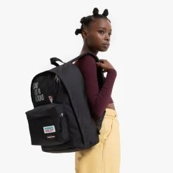 Eastpak Sac à Dos Ordinateur Out Of Office 13 Pouces Wally Silk Black -Delsey Paris Magasin sac a dos ordinateur out of office 13 pouces wally silk black 2