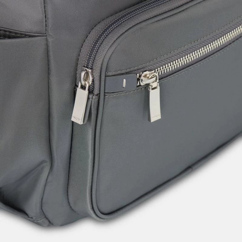 Sac à Dos Rubia M 13 Pouces Iron Gate 8 Sac à Dos Rubia M 13 Pouces Iron Gate – Image 6