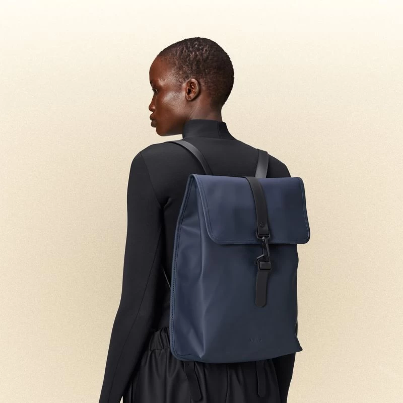 Rains Sac à Dos Rucksack 13" 42 Cm Navy 5 Rains Sac à Dos Rucksack 13" 42 Cm Navy – Image 3