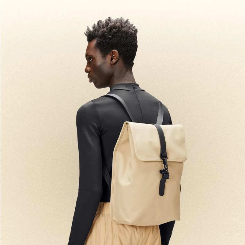 Rains Sac à Dos Rucksack 13" 42 Cm Sand 5 Rains Sac à Dos Rucksack 13" 42 Cm Sand – Image 3