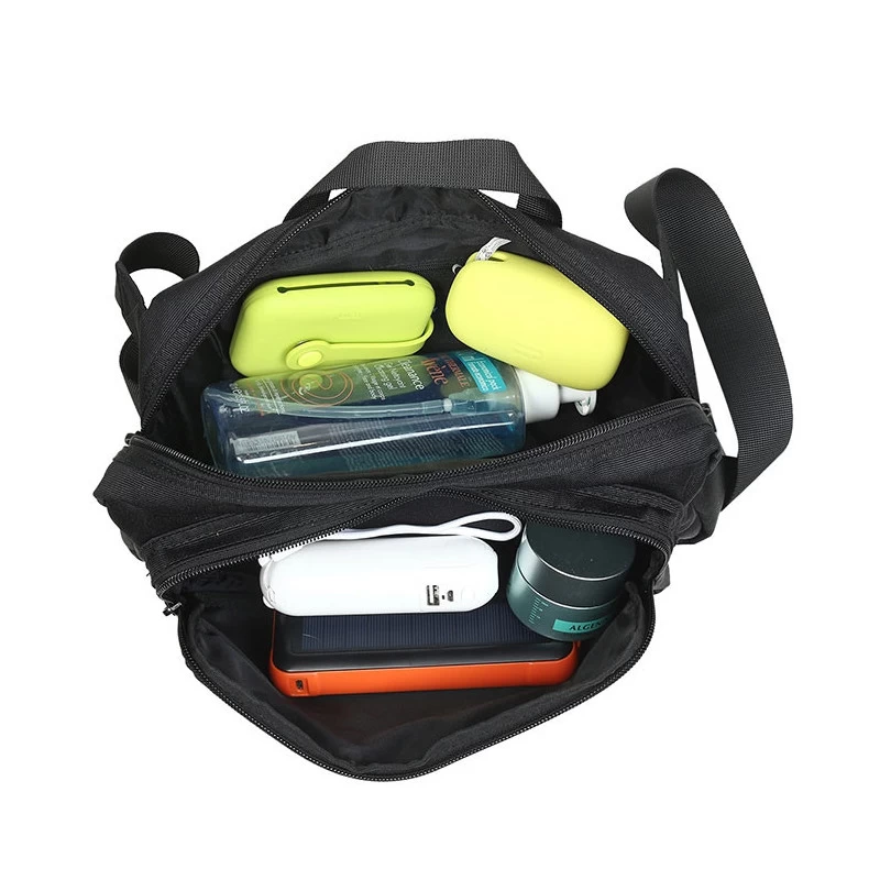 Fred Perry Sac Banane Tonal Tipped Cross Body Bag 5 Litres Black 6 Fred Perry Sac Banane Tonal Tipped Cross Body Bag 5 Litres Black – Image 4