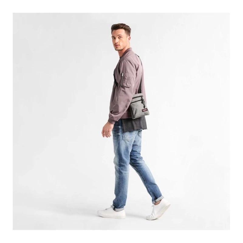 Eastpak Sac Bandoulière Rusher 1.5 Litres Sunday Grey 6 Eastpak Sac Bandoulière Rusher 1.5 Litres Sunday Grey – Image 4