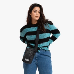 Eastpak Sac Bandoulière The One 2.5 Litres Base EP Black -Delsey Paris Magasin sac bandouliere the one 25 litres base ep black 5