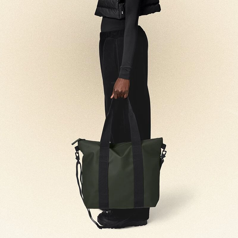 Rains Sac Shopping Tote Bag Mini 36 Cm Green 4 Rains Sac Shopping Tote Bag Mini 36 Cm Green – Image 2